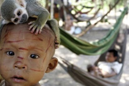 Una tribu colombiana forzada a morir de hambre: tienen 700.000 d&oacute;lares en una cuenta 'congelada'