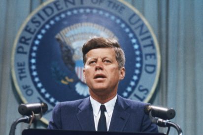 Cómo evitar que triunfe el mal y cómo hacerle frente: una llamada a la acción para regenerar España