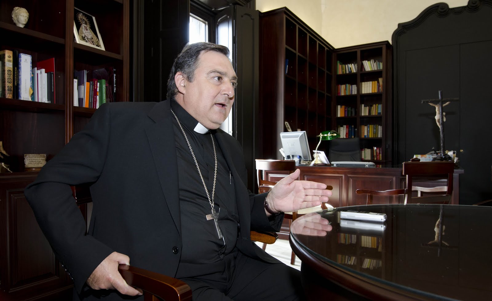 El obispo de Jerez justifica el voto a Vox en la ruptura con "lo pol&iacute;ticamente correcto"