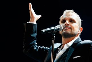 Miguel Bos&eacute; 'desenmascara' el "plan macabro y supremacista" de Pedro S&aacute;nchez y Bill Gates