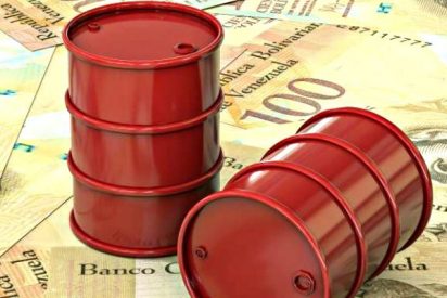 Cae el petr&oacute;leo ante el aumento de reservas de EEUU a la espera de la OPEP