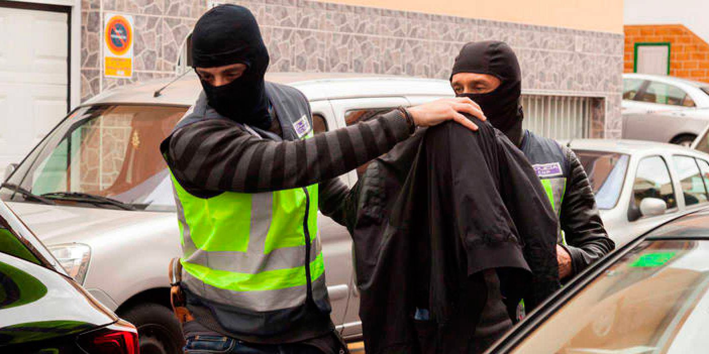 Una cuadrilla de marroquíes arranca los dientes a una chica durante un atraco en plena Puerta del Sol