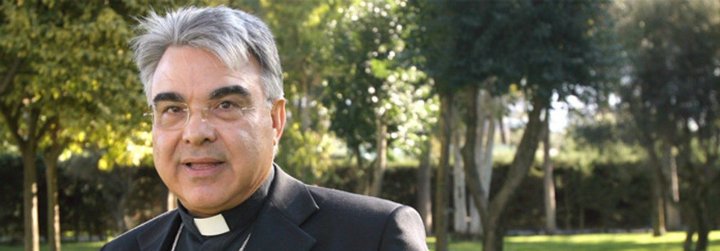 Semeraro: "El Papa denuncia los males de la Iglesia, pero sin juzgar a los demás"