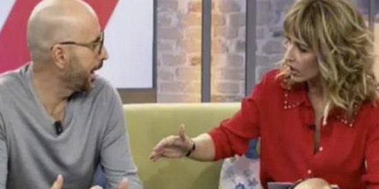 Emma García deja en ridículo a este colaborador de 'Viva la vida'