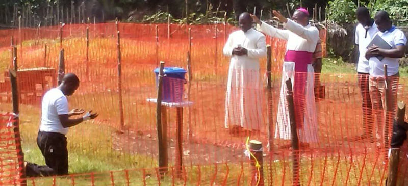 El ébola deja sin sacramentos a una diócesis del Congo