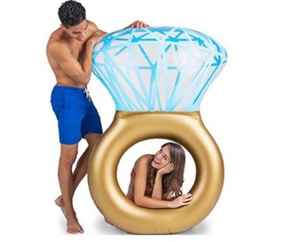 Anillo de diamante flotador