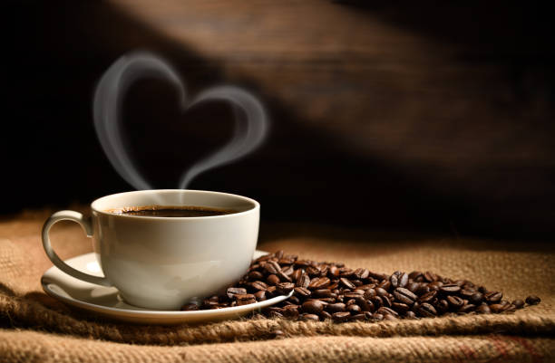 Estudio: quienes prefieren el café sin azúcar y el chocolate amargo son más 'perversos'