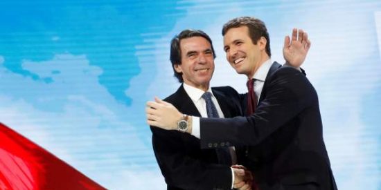 Aznar carga duramente contra S&aacute;nchez y elogia a Casado:"Eres un l&iacute;der como un castillo, sin tutelas ni tut&iacute;as"