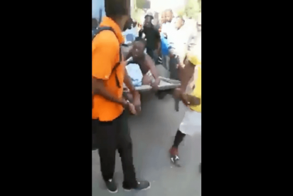 Confunden lubricante sexual con pegamento y terminan pegados