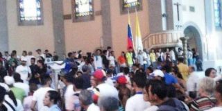 Obispos venezolanos piden evitar "la represión violenta" contra manifestantes anti-Maduro