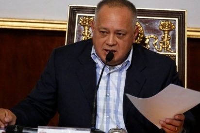 Diosdado Cabello amenaza a los diplom&aacute;ticos de EEUU: "A lo mejor se va la luz en ese sector, no llega el gas"