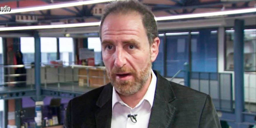 Rosa M&ordf; Mateo ofrece la direcci&oacute;n de TVE al catal&aacute;n Enric Hern&aacute;ndez, director de El Peri&oacute;dico