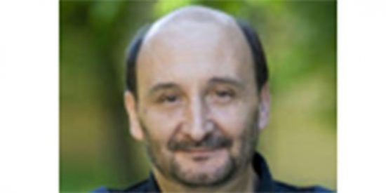 Guardias civiles expulsados por demócratas, asignatura pendiente de 40 años de constitución