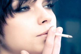 Estas son las playa de Espa&ntilde;a donde est&aacute; prohibido fumar este verano de 2019