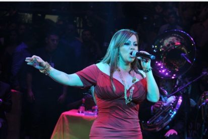 V&iacute;deo: As&iacute; manosean a Jenni Rivera frente a Esteban Loaiza