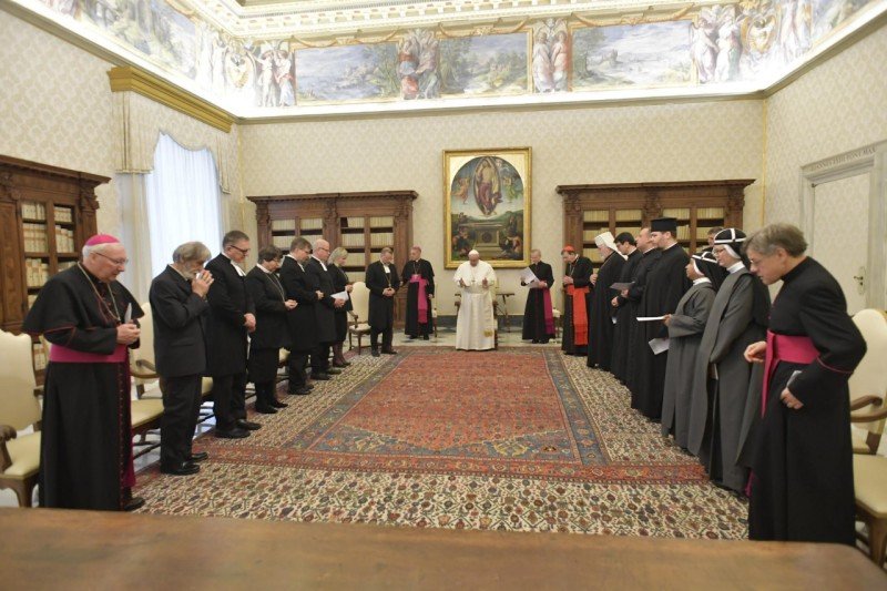 El Papa exige a los cristianos unidad "en un mundo desgarrado por la guerra, el odio, el nacionalismo y la división"