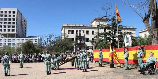 Los legionarios se despiden 'a la fuerza' de la m&iacute;tica Bandera Comandante Franco
