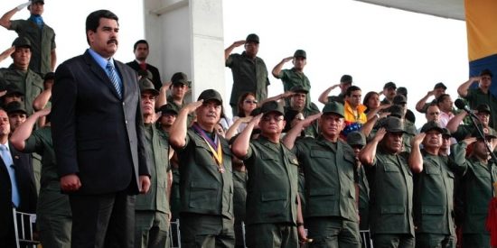 Esbirros de Maduro detienen a dos periodistas de EFE
