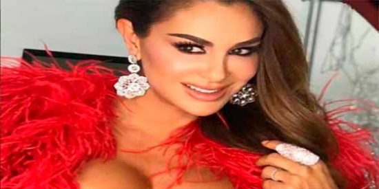 Ninel Conde estremece las redes con un sugerente traje de ba&ntilde;o de encaje