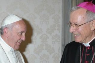 Paul Hinder: "El Papa no se detiene delante de ideologías, credos o etnias"