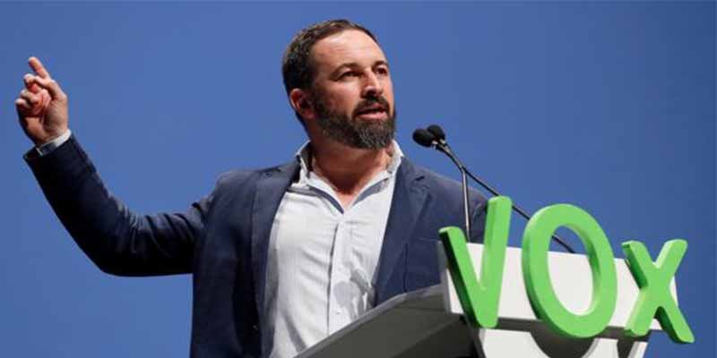 VOX: "Hay que deportar a delincuentes extranjeros; los violadores están en nuestras calles otra vez, riéndose, en libertad con cargos"