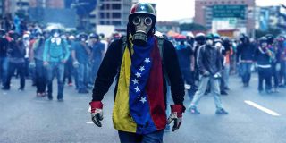 Al tirano Maduro y los verdugos chavistas se les agrieta el 'Frente Militar'