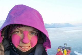 La sueca Gina Johansen recorre 700 kil&oacute;metros sobre el lago Baikal en 15 d&iacute;as