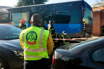 Muere un hombre aplastado tras se atropellado por un autob&uacute;s de la EMT de Madrid