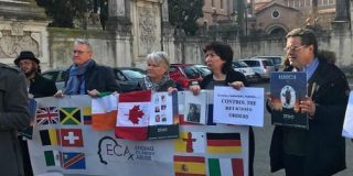 Las v&iacute;ctimas, divididas ante el discurso del Papa en la clausura de la cumbre antipederastia