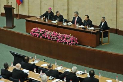 Encuentro del presidente de Colombia con los obispos reunidos en Asamblea
