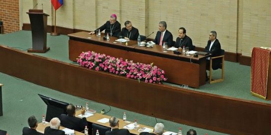 Encuentro del presidente de Colombia con los obispos reunidos en Asamblea