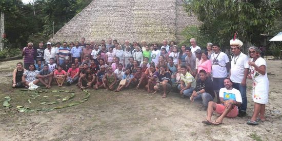 La Iglesia se encuentra con los ind&iacute;genas de la Panamazon&iacute;a para escucharlos y descubrir c&oacute;mo caminar juntos