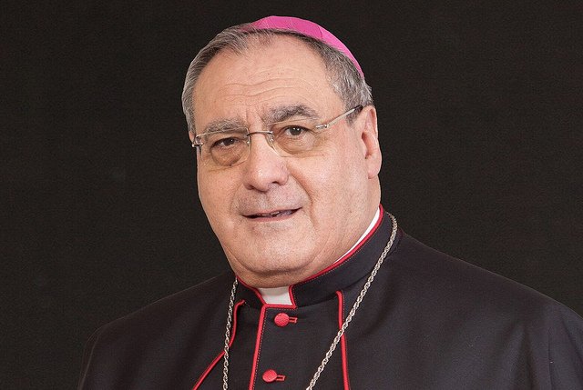 Mons. Gil Ta&shy;ma&shy;yo, nue&shy;vo pre&shy;si&shy;den&shy;te de la Fun&shy;da&shy;ci&oacute;n Las Eda&shy;des del Hom&shy;bre