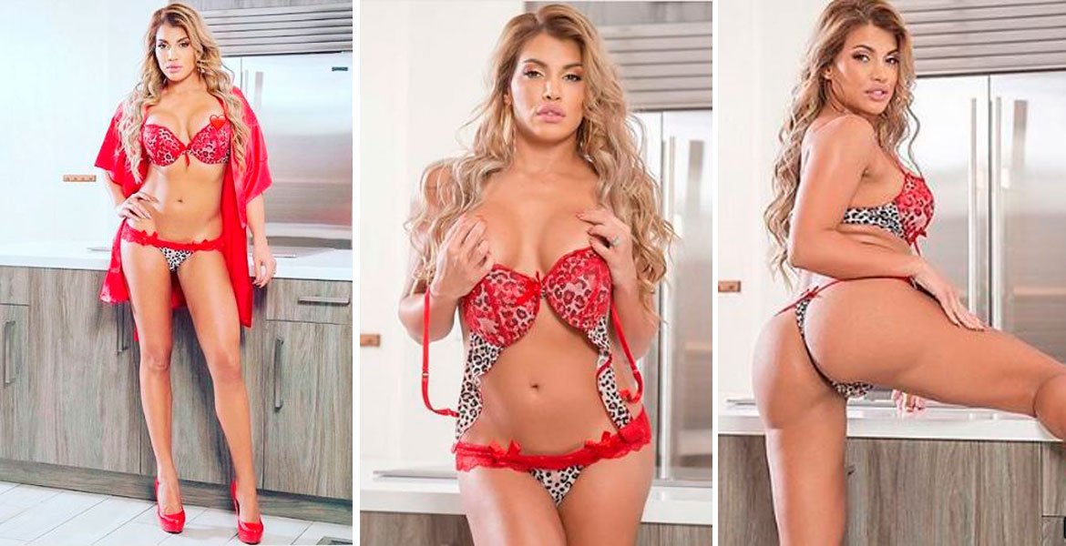 Esta actriz porno abusa sexualmente de una niña de 10 años