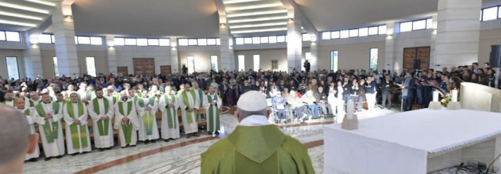 Papa: "El miedo es el origen de la esclavitud y de toda dictadura"