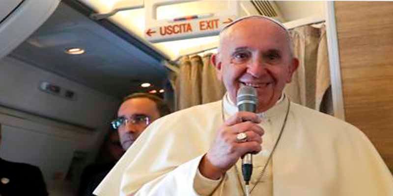 El Papa Francisco y su venenoso comentario: "Viajaría a España si primero se ponen de acuerdo ustedes"