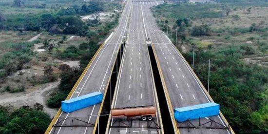 El r&eacute;gimen chavista bloquea por aire, por tierra y por mar el acceso a Venezuela