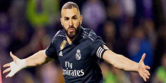 El Real Madrid resucita a tiempo, golea al Valladolid y demuestra hay madera