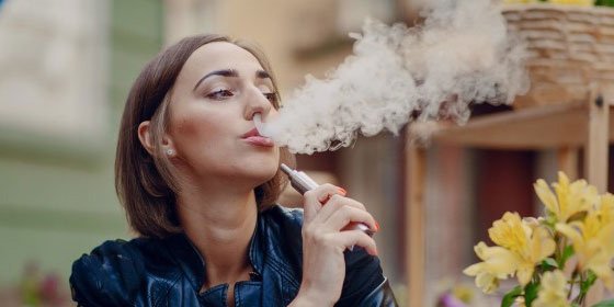 Los cigarrillos electrónicos están relacionados con ataques cardíacos, enfermedad coronaria y depresión
