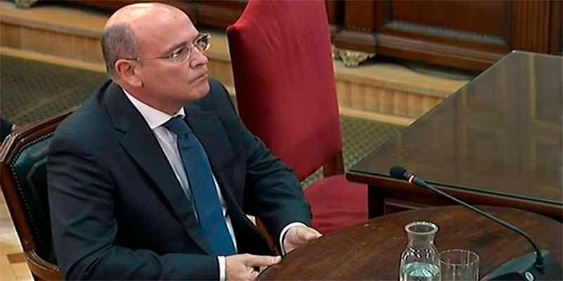 Coronel P&eacute;rez de los Cobos: "El dispositivo policial de los Mossos para el 1-O fue una estafa"