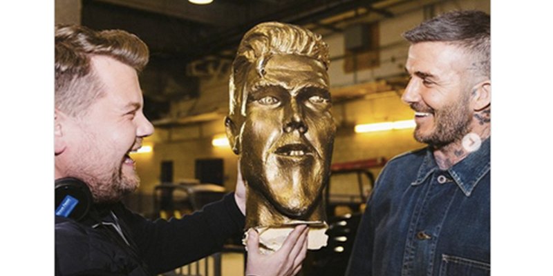 Esta broma a David Beckham sobre una estatua en su honor con los ojos bizcos se vuelve viral