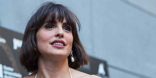 Verónica Echegui presume de 'consolador' guay en Instagram y el personal se pone de los nervios