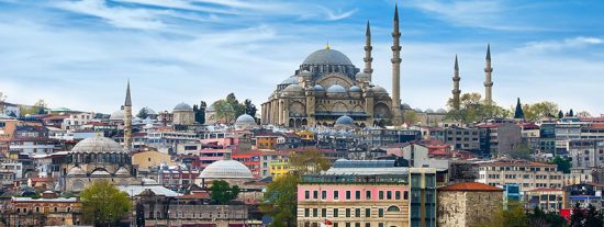 El turismo espa&ntilde;ol hacia T&uuml;rkiye se dispara y rebasa los 450.000 visitantes en 2025