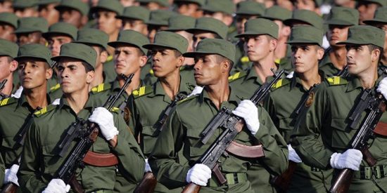 Cuba inicia el env&iacute;o de tropas a Venezuela para defender al dictador Maduro