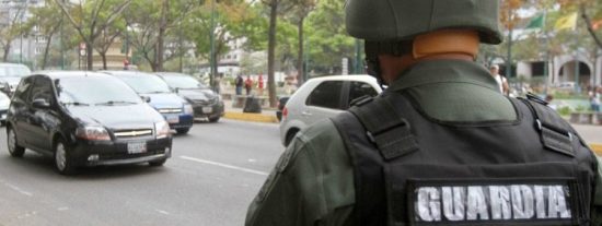 Colombia descubre otro esp&iacute;a chavista: detuvieron a un oficial con fotos de una base de la Armada