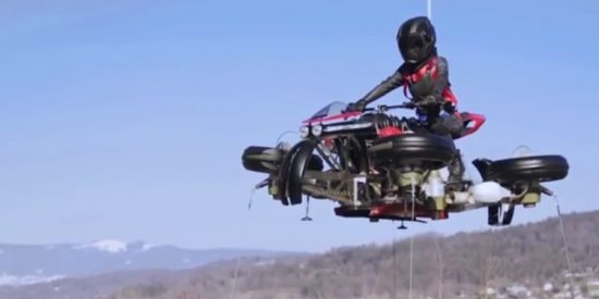 Las primeras motos voladoras saldr&aacute;n a la venta en octubre