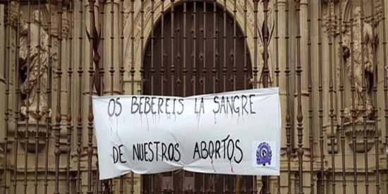 &iquest;Has ca&iacute;do en la cuenta de que feministas furibundas atacaron el 8M iglesias por todos lados pero ni una mezquita?