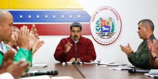 Nicol&aacute;s Maduro amenaza a los venezolanos "prepararse para lo peor"