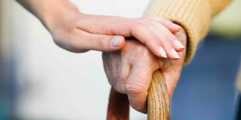 Una mujer que 'huele' el Parkinson ayuda a científicos a identificar nuevos biomarcadores