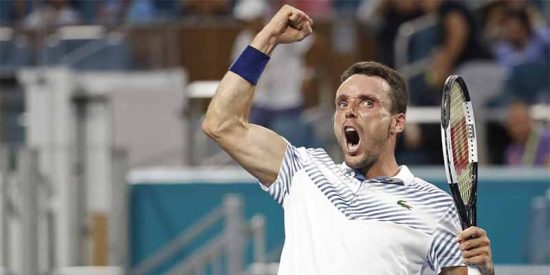 Un colosal Roberto Bautista se 'carga' a Novack Djokovic en Miami